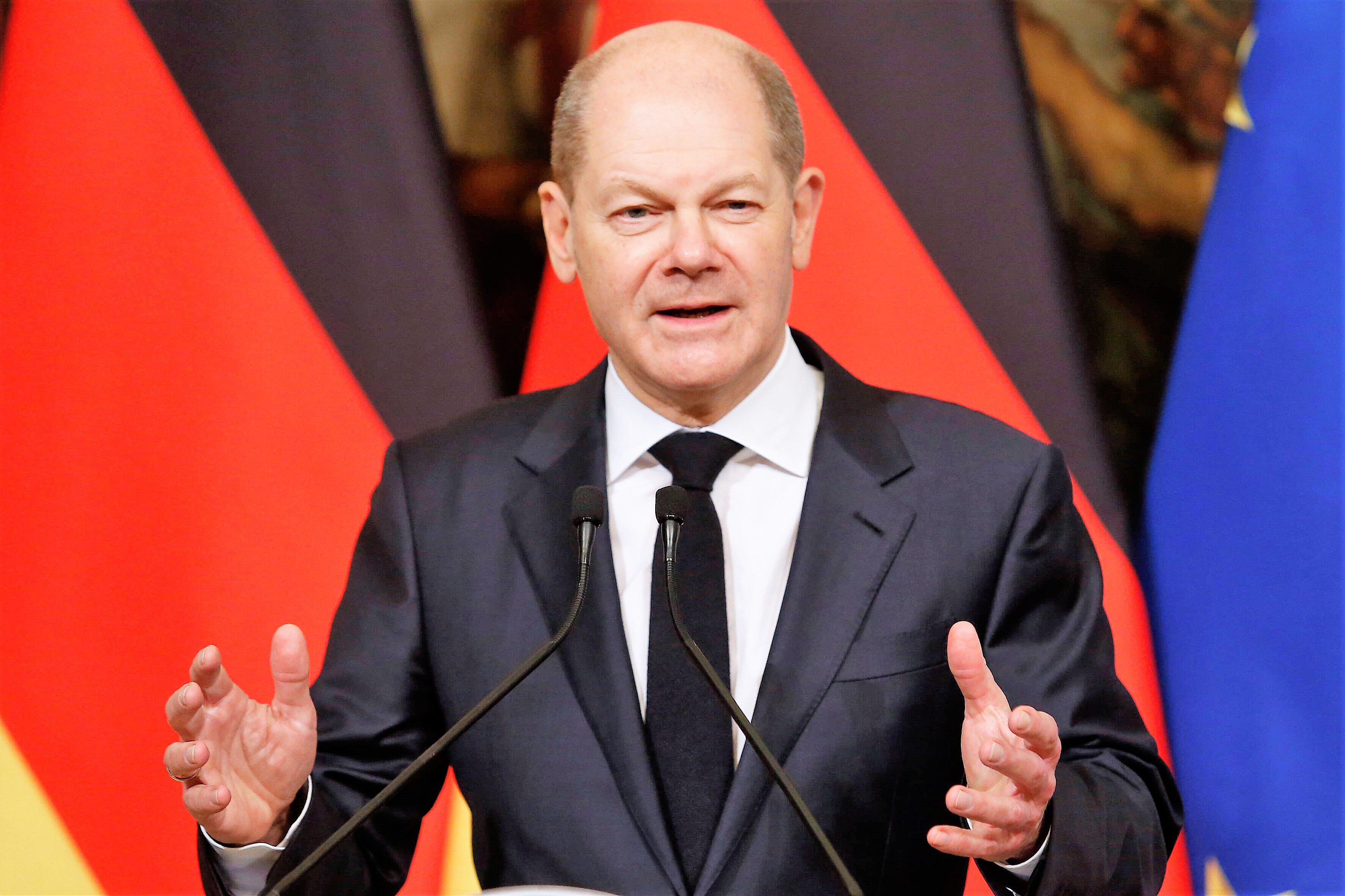 Mutiger Kanzler! Scholz knöpft sich Putin vor! "Kriegsverbrechen und Terror"!