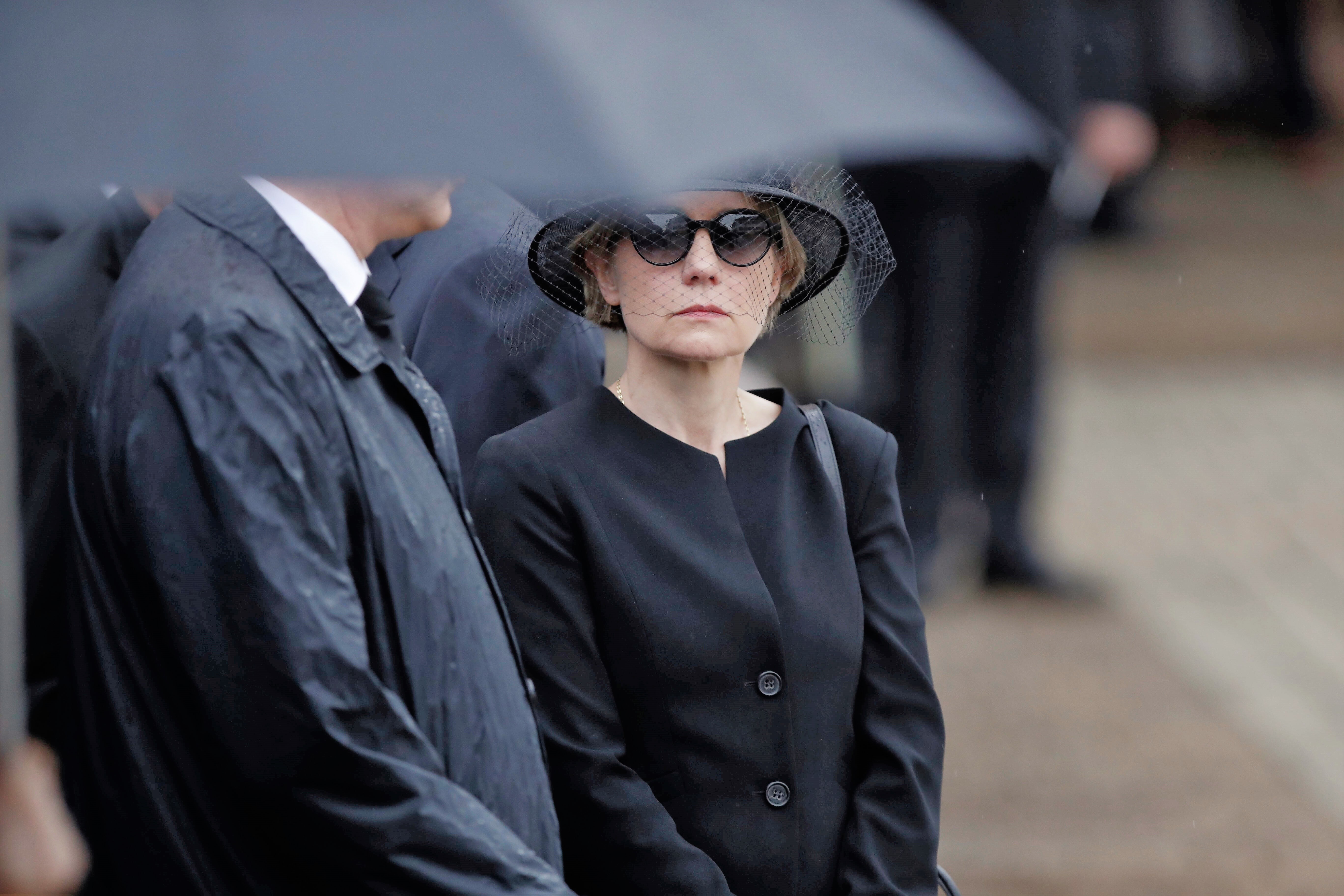 Witwe von Helmut Kohl spurlos verschwunden! Wo ist Maike Kohl-Richter?