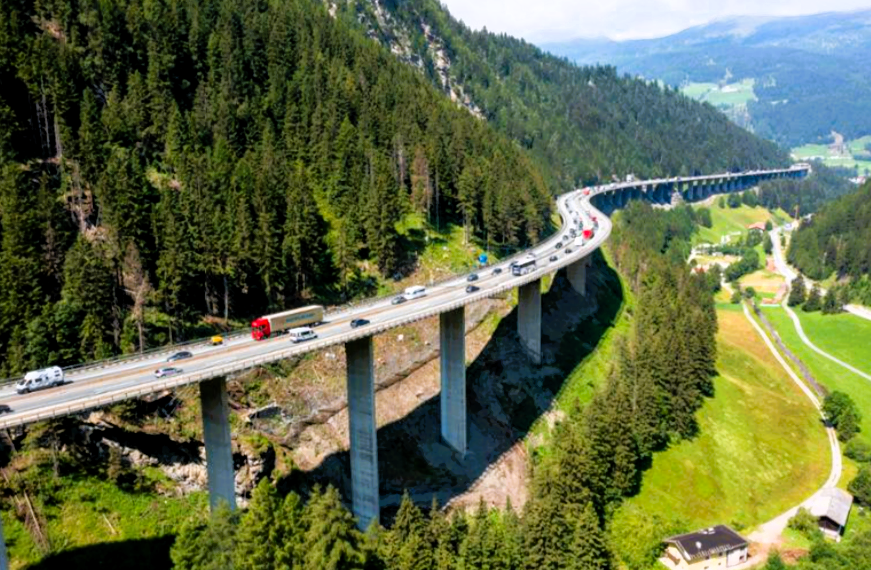 3 Jahre Sperrung? Brenner-Autobahn lange Zeit dicht - kleine Gemeinde in Österreich könnte alles lahmlegen!