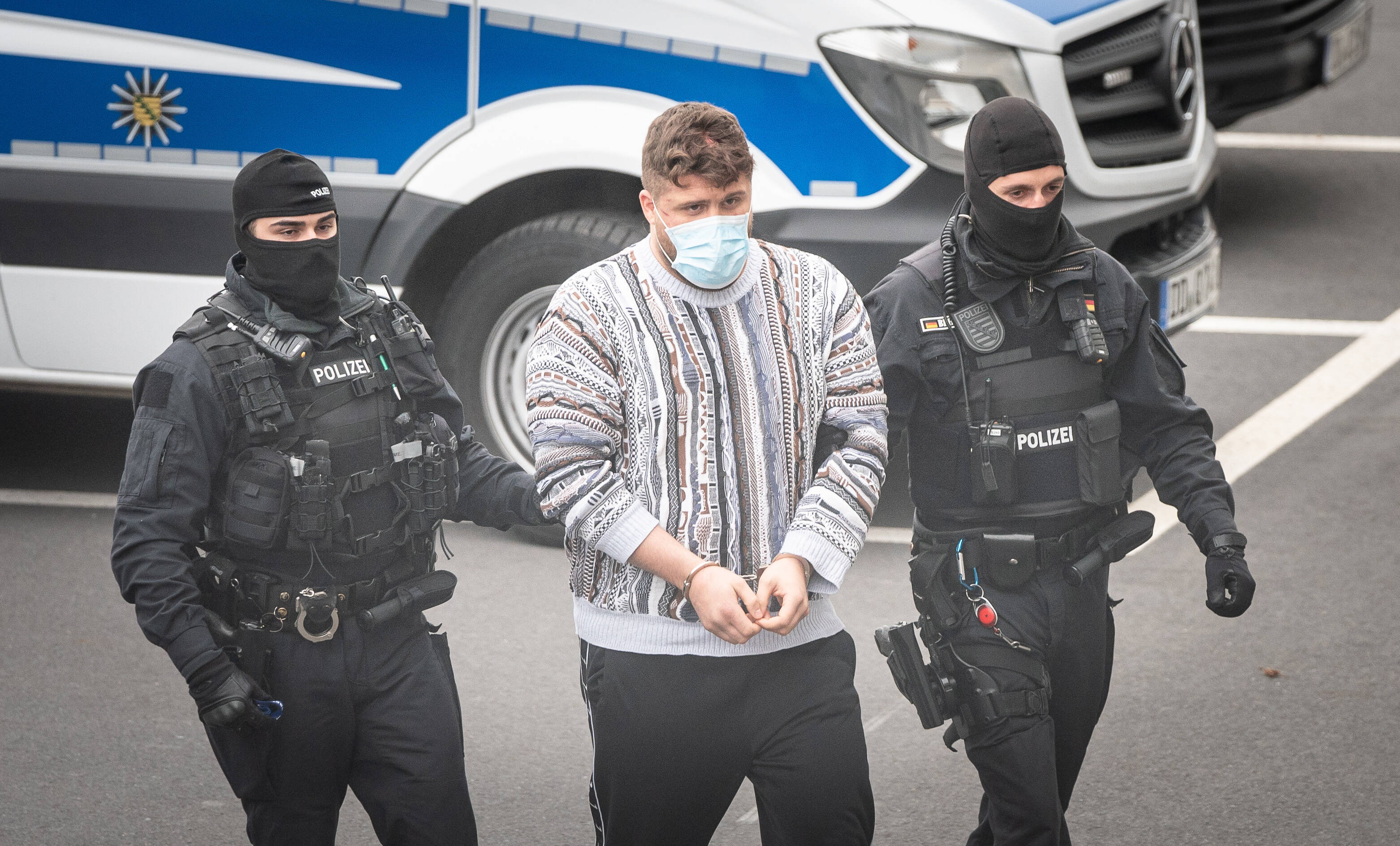 Unglaublicher Verdacht! - Brasilianer am Flughafen festgenommen - Hatte er etwa Menschenfleisch im Gepäck?