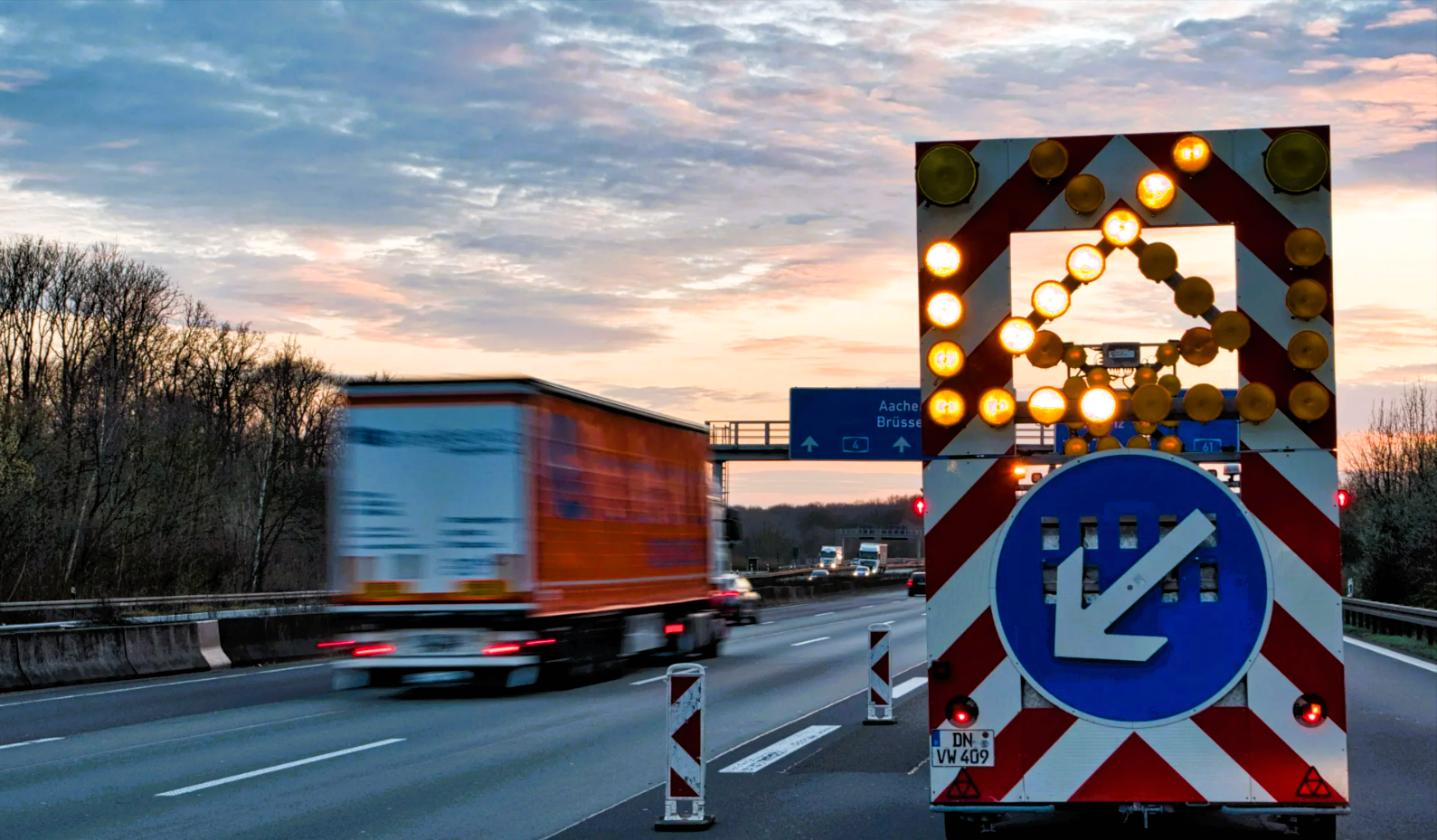Autobahn-Vollsperrung! Riesiger Stau und Rückreise-Chaos - das ist geschehen