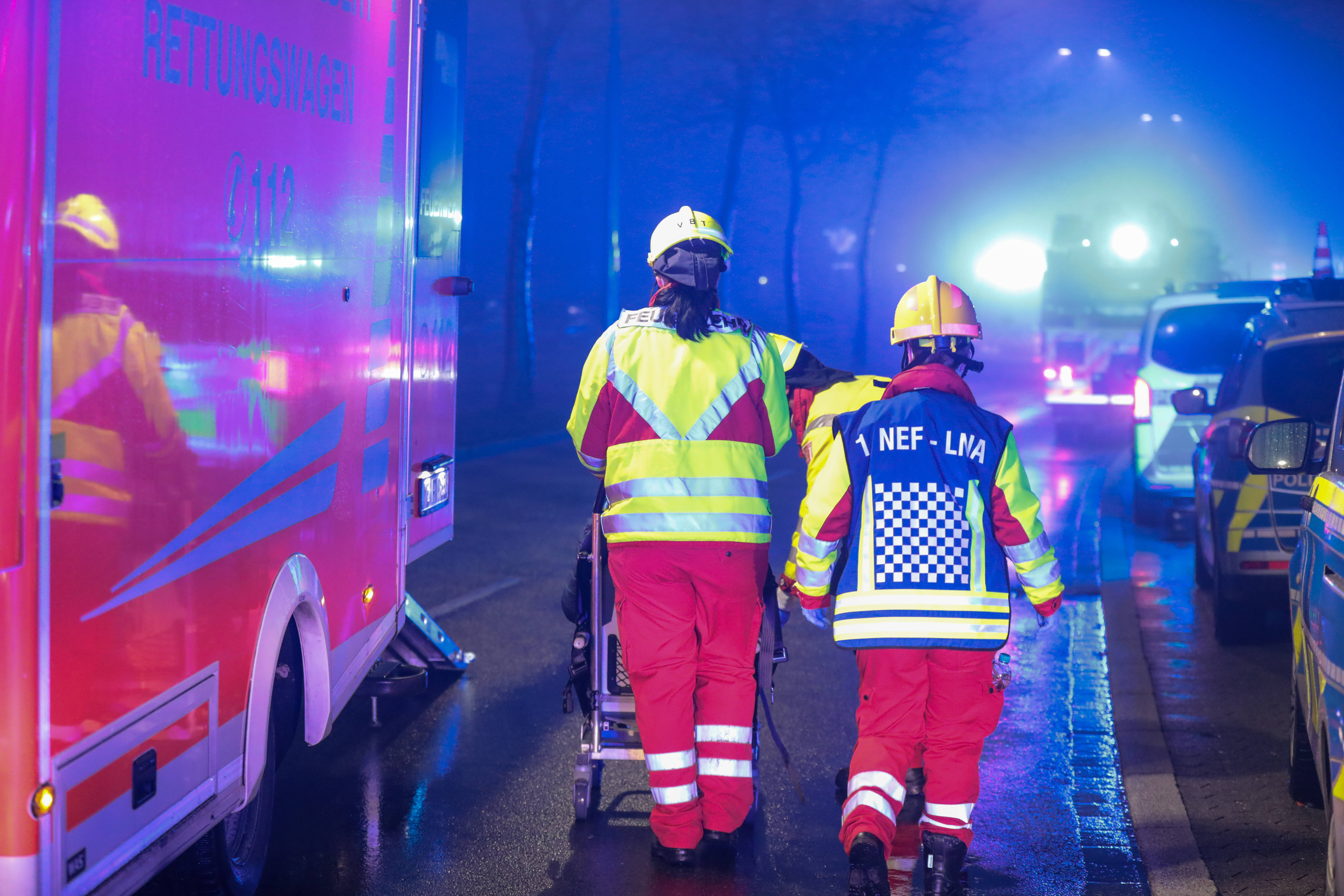 Lebensgefahr nach Horror-U-Bahn Unfall! Mann von Bahn das Bein abgetrennt!