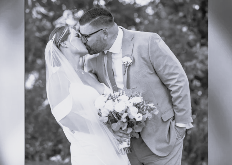 Hochzeitstraum endet in Tragödie: Betrunkener rast in Nagelstudio – Vier Tote! Darunter eine Polizistin!